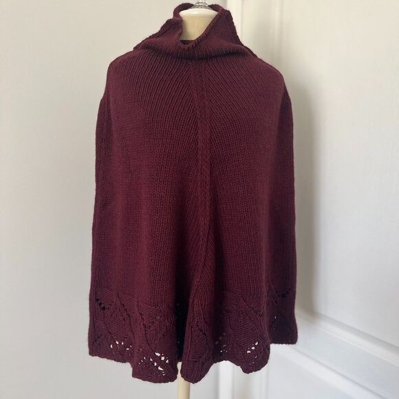 Cocogio Knit Poncho - Picture 1 of 4